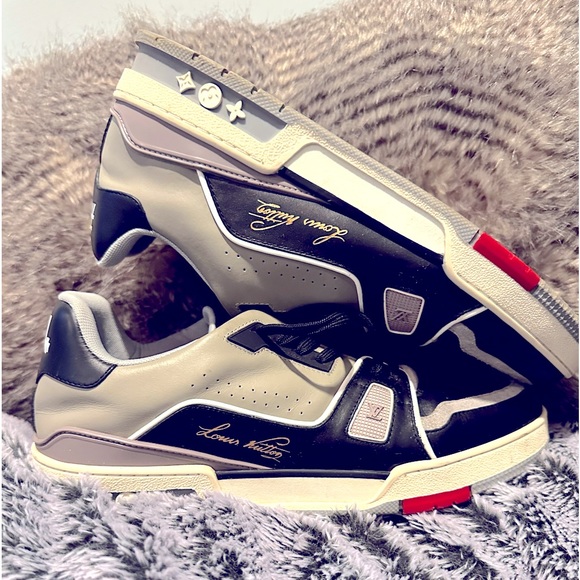 Black, gray and red Louis Vuitton certified #54 sneakers size 11 - Picture 2 of 6